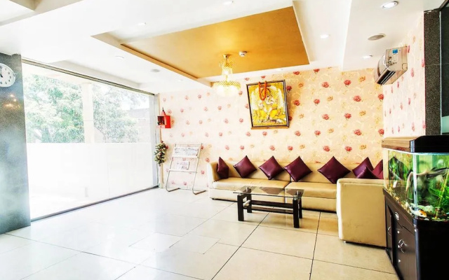 Deep Hotel & Restaurant