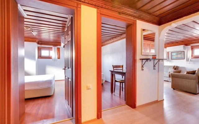 Feron Hotel