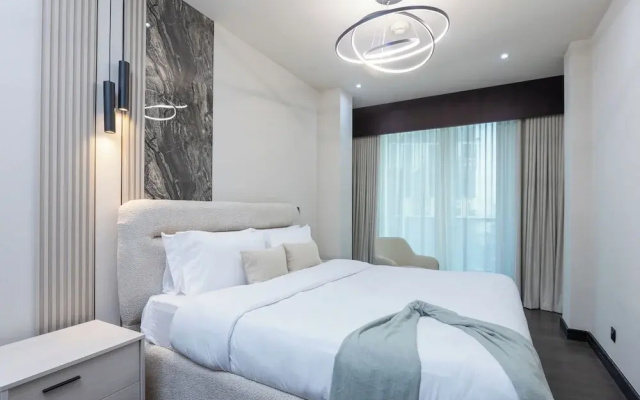 Stylish 2BR Business Bay Pool Access