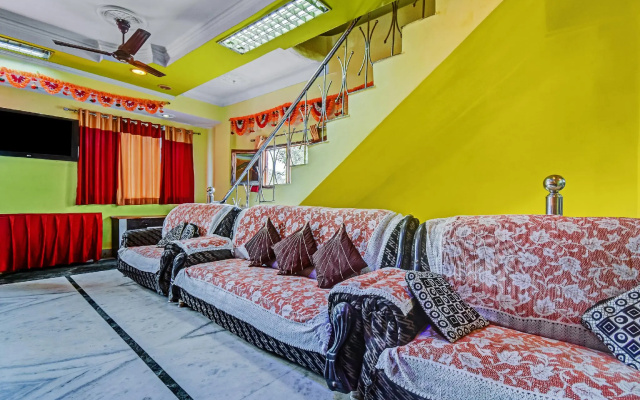 SPOT ON 62077 Hotel Ratnakar Plaza