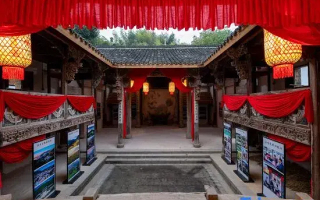 Jinyu Flower Hall Resort Homestay