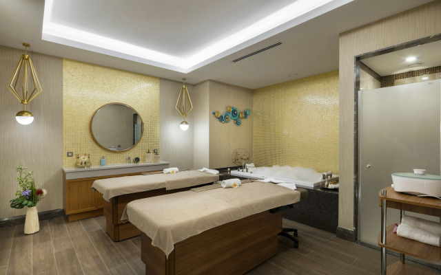 DoubleTree By Hilton Antalya City Centre