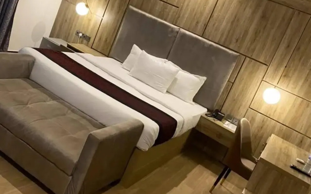 Foxtonn Hotel