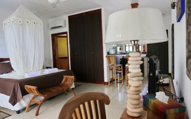 La Digue Self Catering