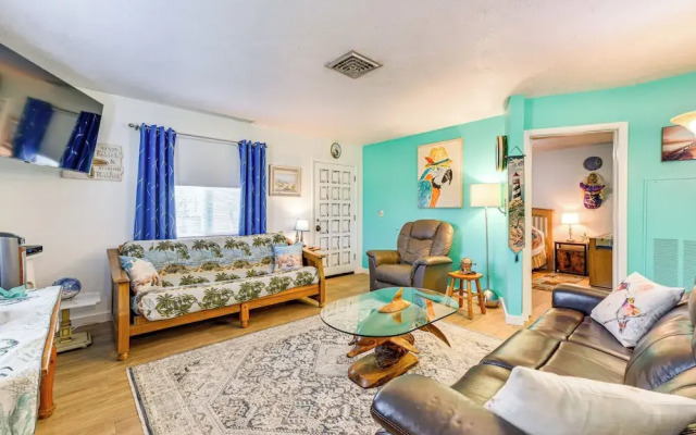 Pet-friendly Bradenton Home ~ 3 Mi to Cortez Beach