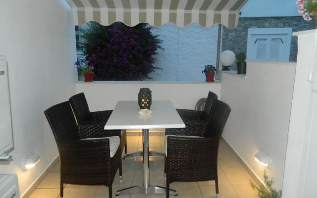 Perakis Apartments