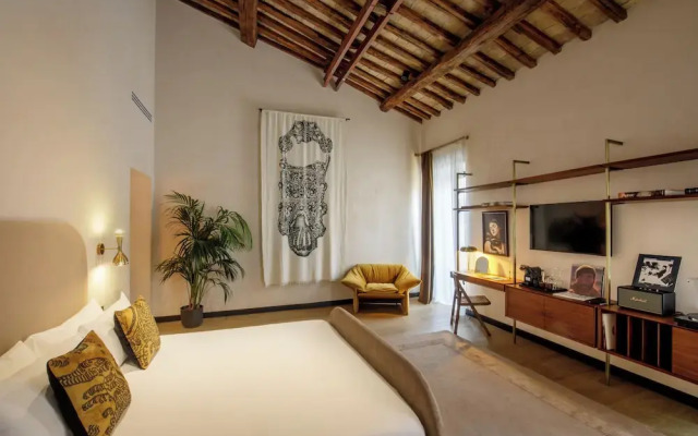 Palazzo Serpe Suites near Colosseum