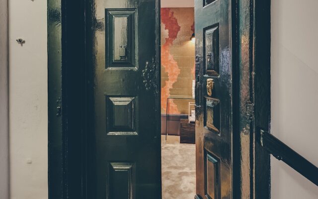 Отель Master Deco Gem in Bica вид на фасад