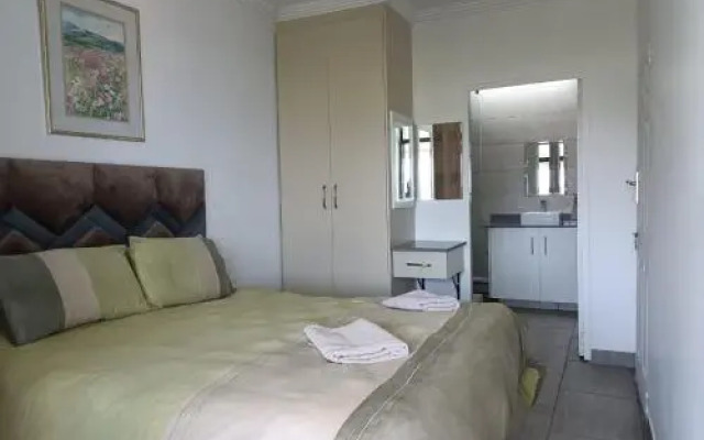 Dumela Margate Flat No 12