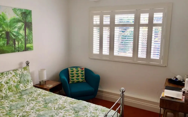 Derrin Guest House