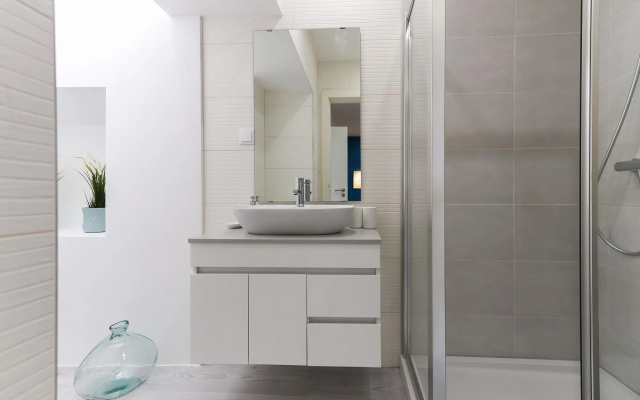 Benfica Apartments I by Homing