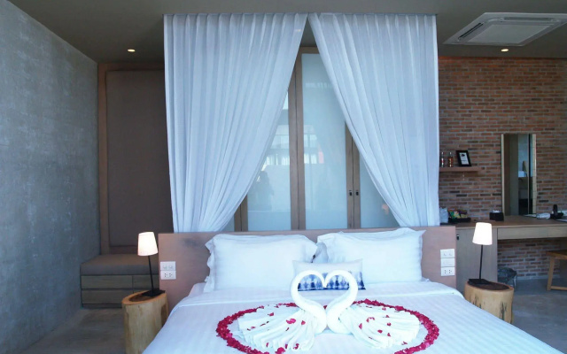 Sunday Sea Two Pool Villa Pattaya