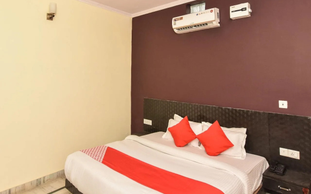 Jhirna Homes By OYO Rooms