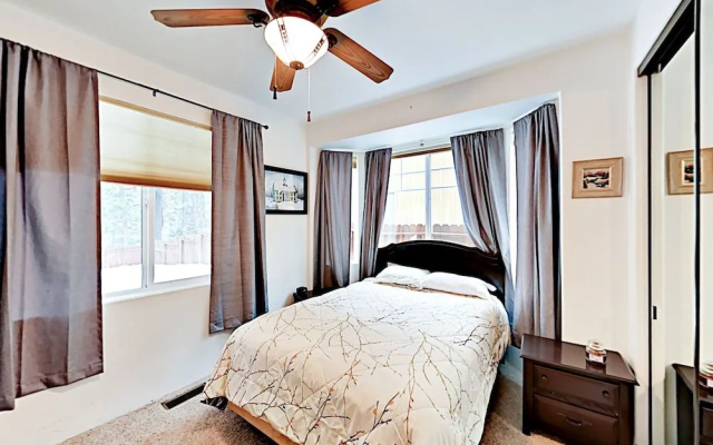 Beautiful Newer - 4 Br Home