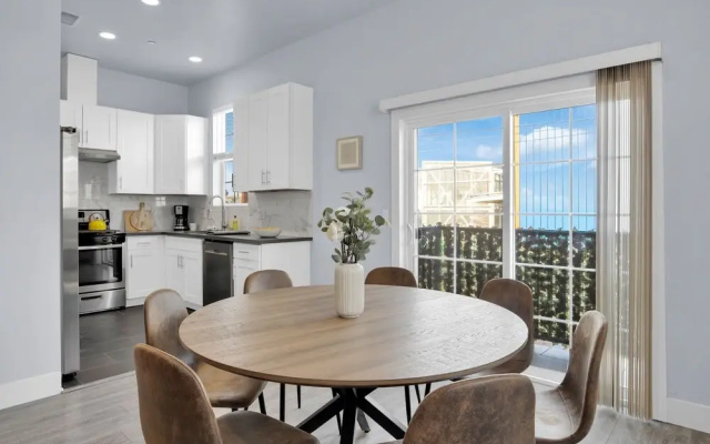 Noho by Avantstay North Hollywood Townhome