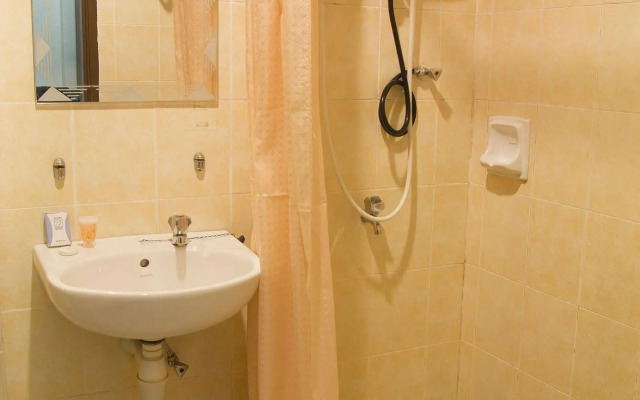 Suria Service Apartment Hotel