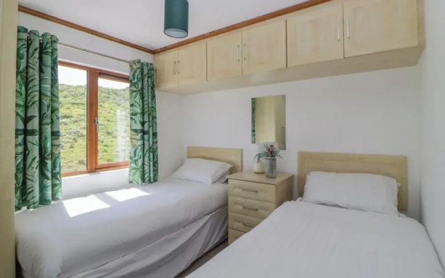 Three Views Lodge