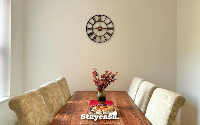 Stunning Design 3 Bedroom House Street Parking