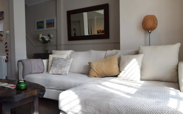 2 Bedroom House in Fulham