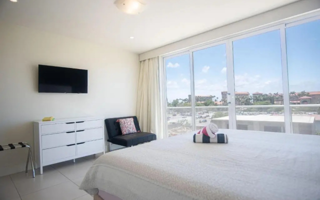 Las Islas Condo 8 in Noord