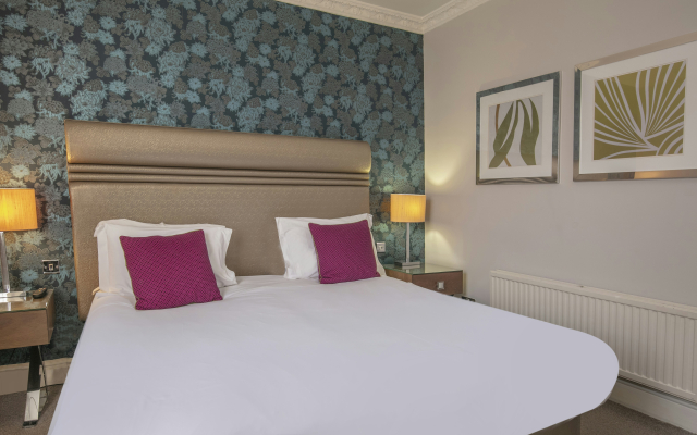 Crabwall Manor Hotel & Spa