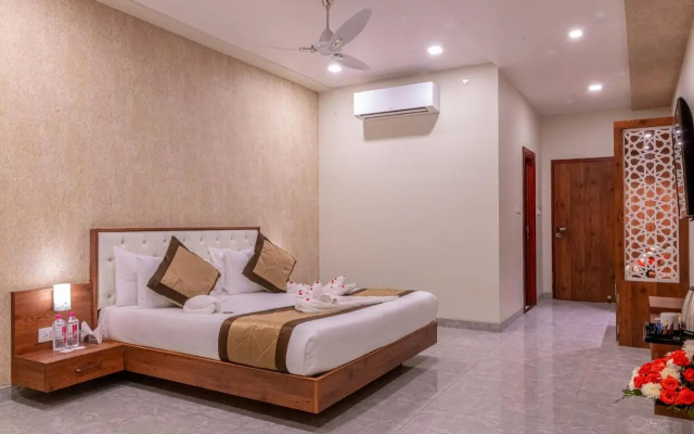 Savitri Resorts
