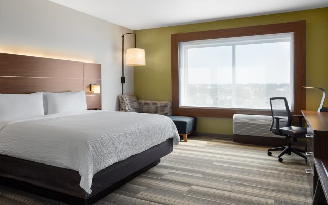 Holiday Inn Express & Suites Madison West - Middleton by IHG