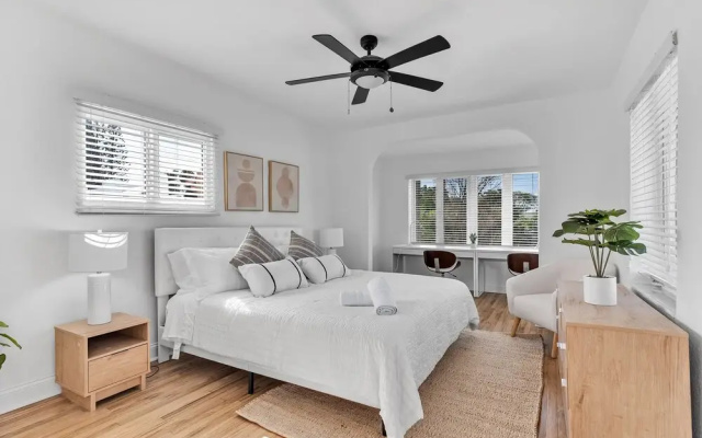 Stylish & Modern 4BD Home