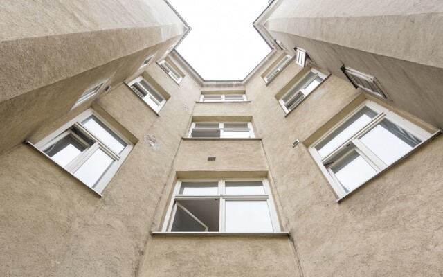 Отель House in Vienna Австрия, Вена - отзывы, цены и фото номеров - забронировать отель House in Vienna онлайн вид на фасад