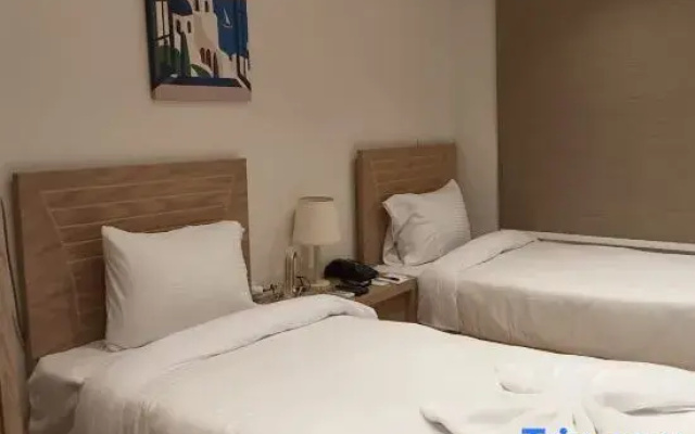 Transit64 Hotel