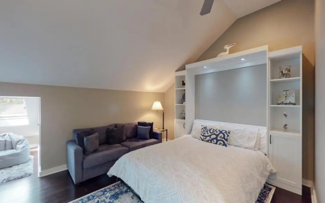 762 Queens Grant