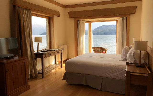 Correntoso Lake & River Hotel