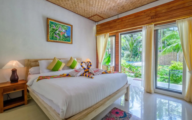 Crystal Bay Pool View Bungalow