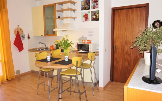 Lovely Apartment With Garden and Terrace