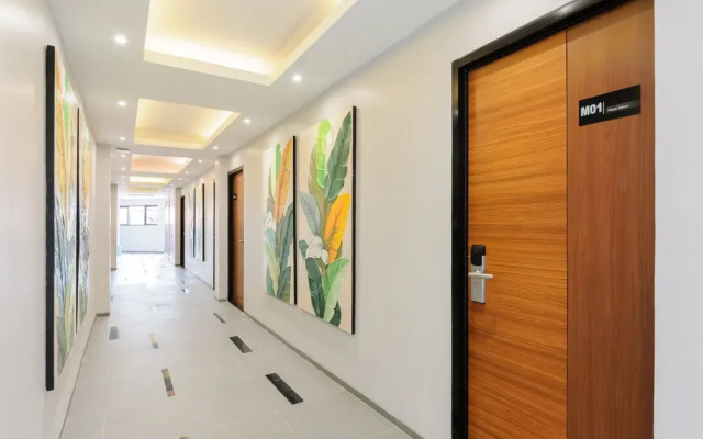 Urbanview Hotel Puri Indah