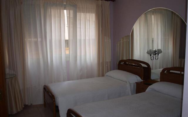Hotel Francisco Javier комната для гостей