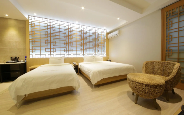 Hotel Almond Busan Station