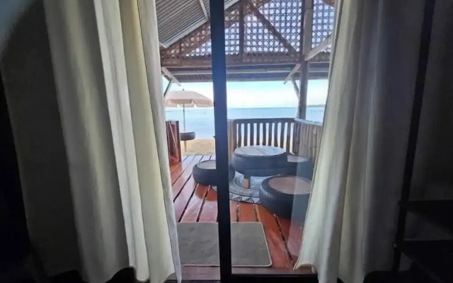 Tambayan Rooms & Cottages by SMS Hospitality
