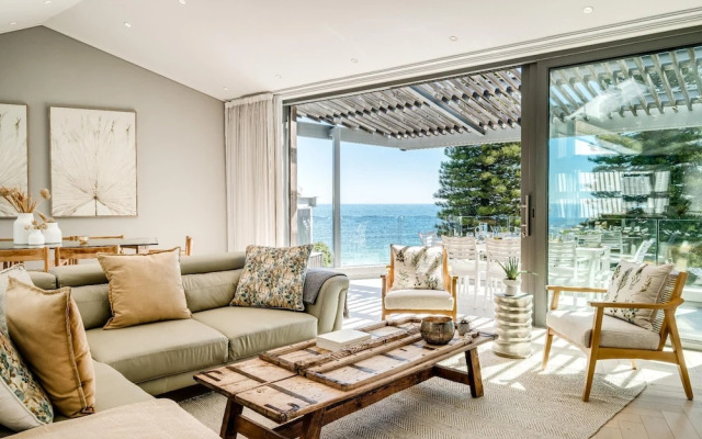 4 Bed Coastal Retreat W Pool Views Llandudno Sands