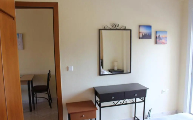 Paralia Ofriniou GR sunrise apartments 3