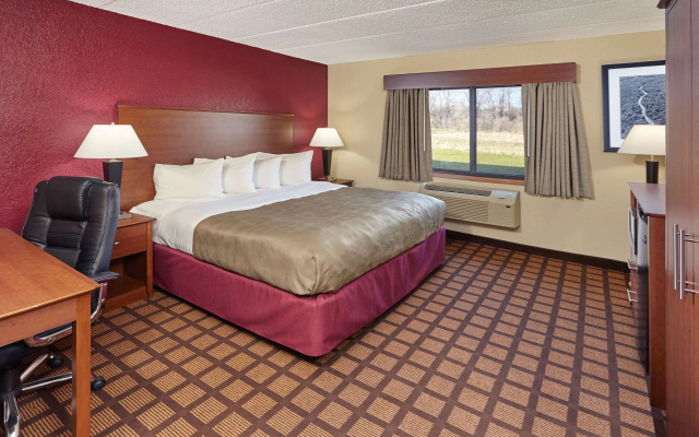 AmericInn by Wyndham Burlington