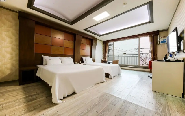 Taean Lux Pensiontel