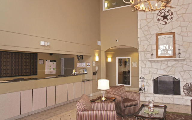 La Quinta Inn & Suites by Wyndham Kerrville