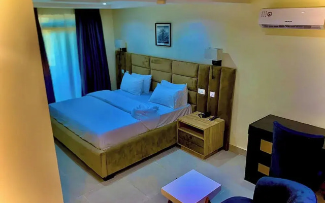 Slavan Suites & Apartments
