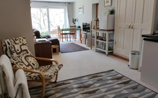 Wood Bank Studio Apartment