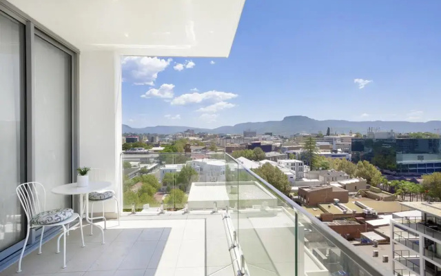 Wollongong CBD Ocean View Apartment