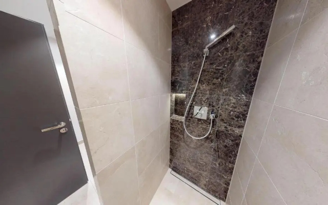 White Pearl Apartment 0.03