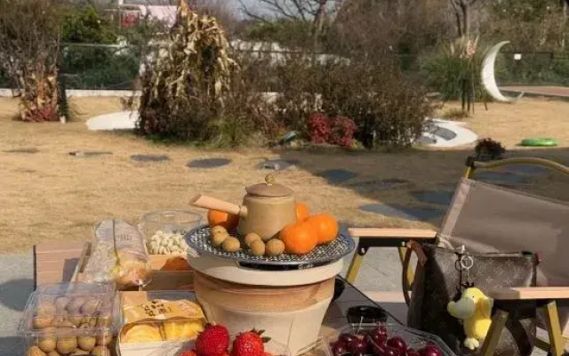 Suzhou Banshandu Hillside Pool Holiday Meisu (Taihu Xishan Island Branch)