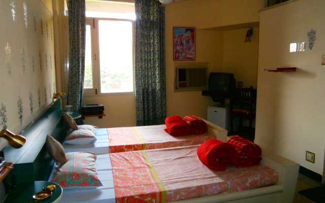 Jaipur Inn