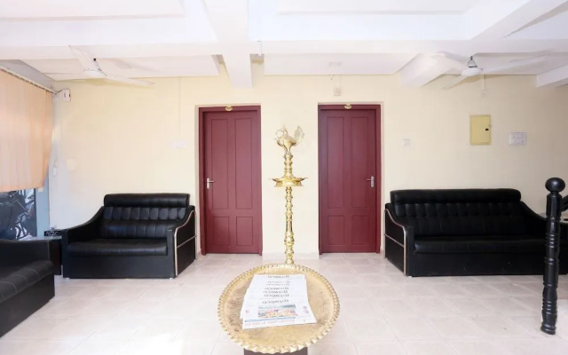 OYO 19877 Gamas Centre